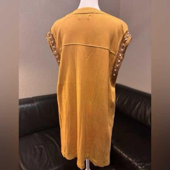 We The Free Mustard Yellow Tunic size XS RUNS LARGE
Substantial material QUALITY - Picture 7 of 15